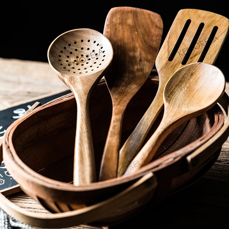 Set de 9 ustensiles en bois de teck
